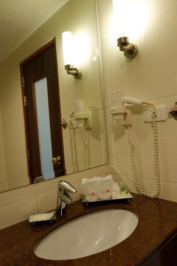 Dynasty Inn Banguecoque Exterior foto